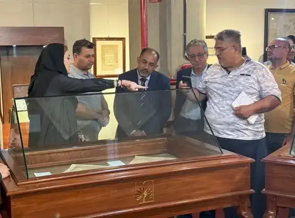 تسليم معجم المخطوطات العراقية